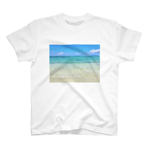 Waves on a clear day Regular Fit T-Shirt