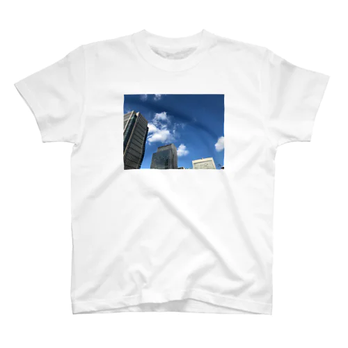 都会の青空。 スタンダードTシャツ