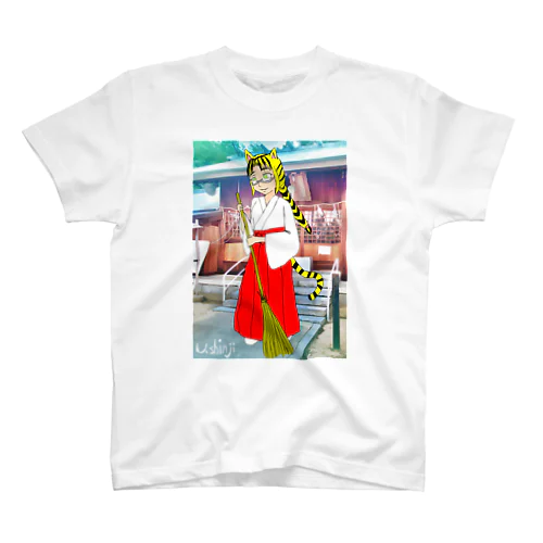 【2022年】干支巫女・出雲寅美 Regular Fit T-Shirt