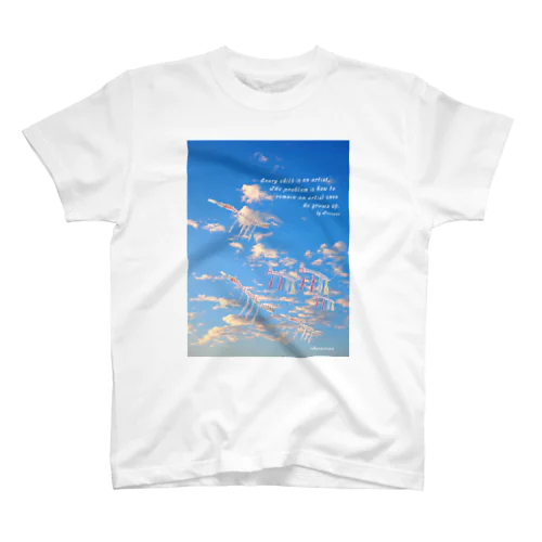 空をのぼるボクのリュウ スタンダードTシャツ