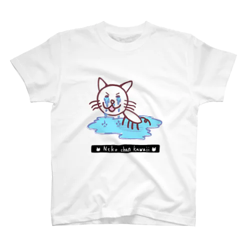 泣いてるネコちゃん Regular Fit T-Shirt