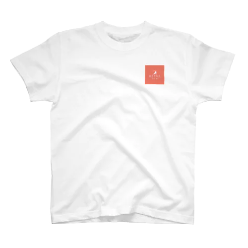 Retre.-リトル-ロゴ入りグッズサーモンピンク Regular Fit T-Shirt