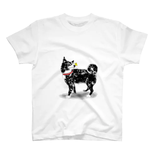 秋田犬と蝶々 スタンダードTシャツ
