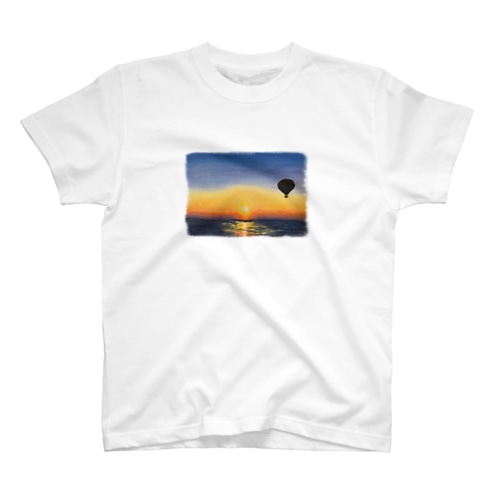 松島の朝日と熱気球 Regular Fit T-Shirt