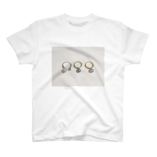 mikyacraft baroque pearl rings Regular Fit T-Shirt