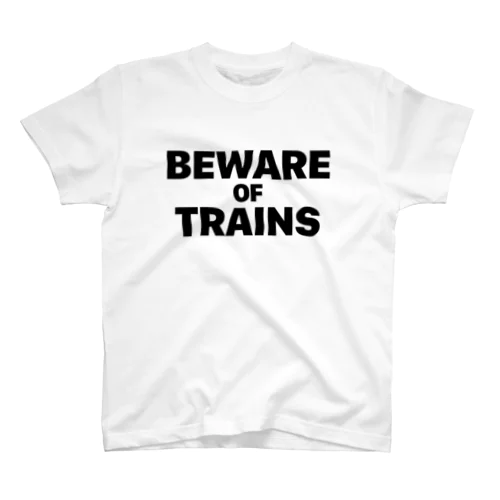 【ロードサイン】BEWARE OF TRAINS（フロントプリント） Regular Fit T-Shirt