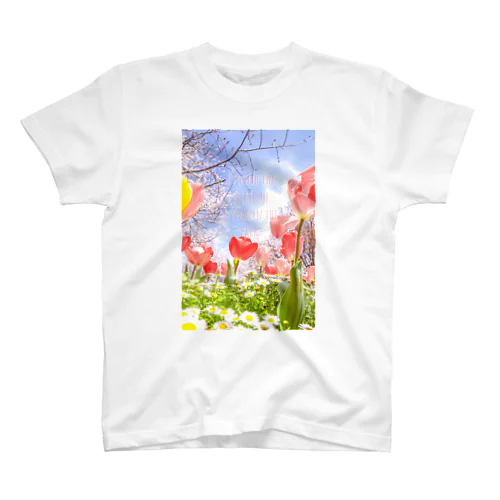 I found the breath of spring in the park. スタンダードTシャツ