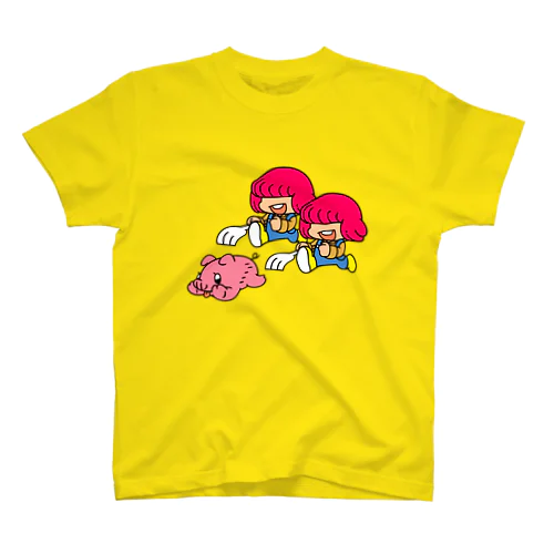 走るブタ追う少年 スタンダードTシャツ