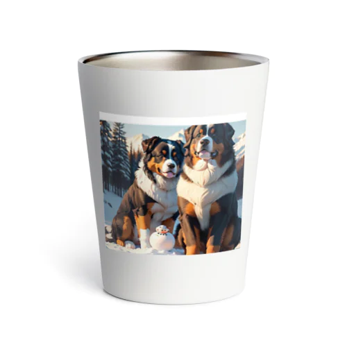 雪だるまと遊ぶバーニーズマウンテンドック　 Thermo Tumbler
