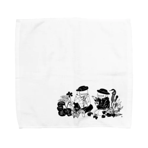 山登りをするかっぱ Towel Handkerchief