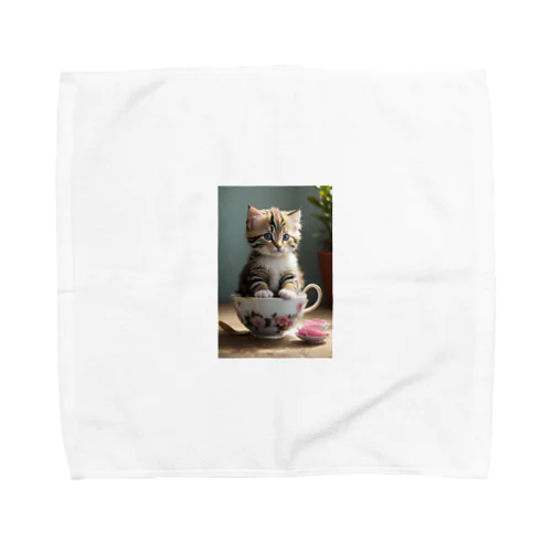 かわいい子猫がティーカップに座っているグッズ Towel Handkerchief