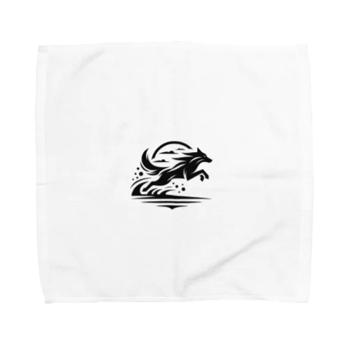 獲物を狩るオオカミ Towel Handkerchief