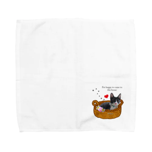 カゴに入ったhappy子猫 Towel Handkerchief