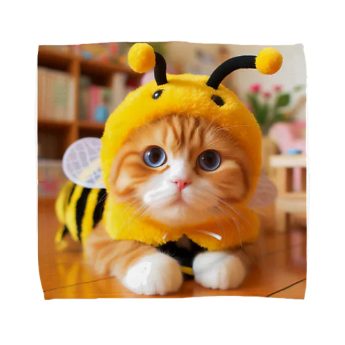 ミツバチ🐝のコスプレをした🐱にゃんこ🐾 タオルハンカチ