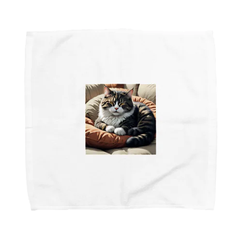 ソファのクッションの上で眠る猫 Towel Handkerchief