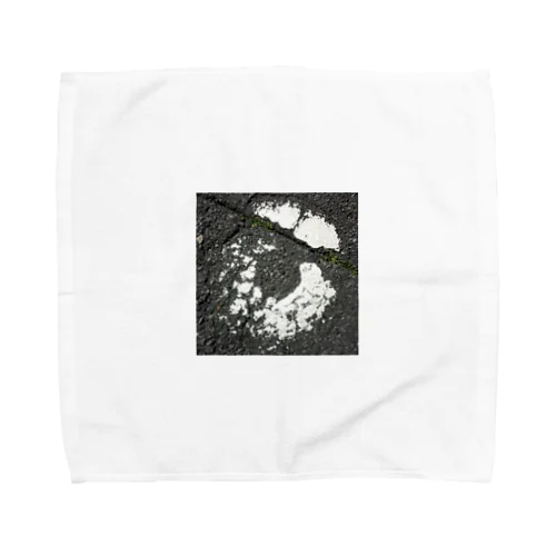 ふかふかの丸いアスファルト Towel Handkerchief