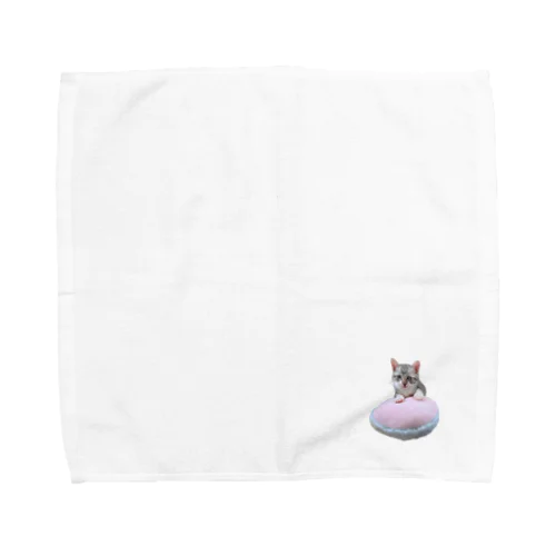 こんな顔しておけば人間なんて簡単。〜マカロン仕立て〜 Towel Handkerchief