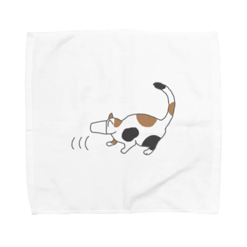 紙コップから頭が抜けず後ずさりする猫 Towel Handkerchief