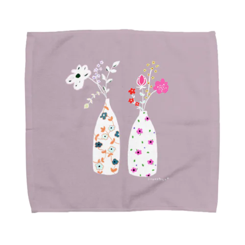 bouquet de printemps - vase blanc Towel Handkerchief