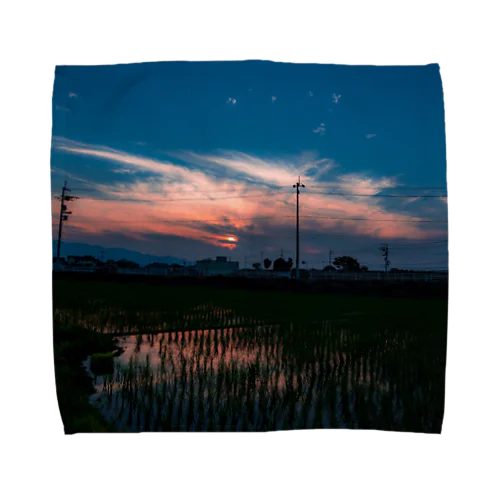 夕焼けの田んぼ Towel Handkerchief