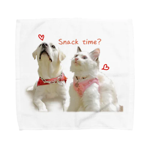 Snack time？(ベルとスノーとK2です) Towel Handkerchief