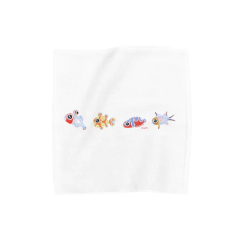 幼魚だから小さいよ Towel Handkerchief