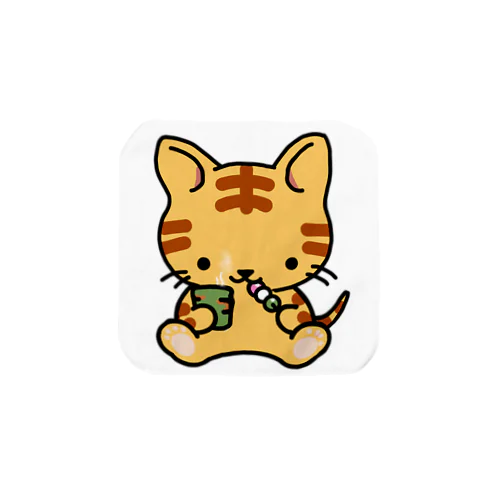 お団子食べるトラ猫ちゃん タオルハンカチ