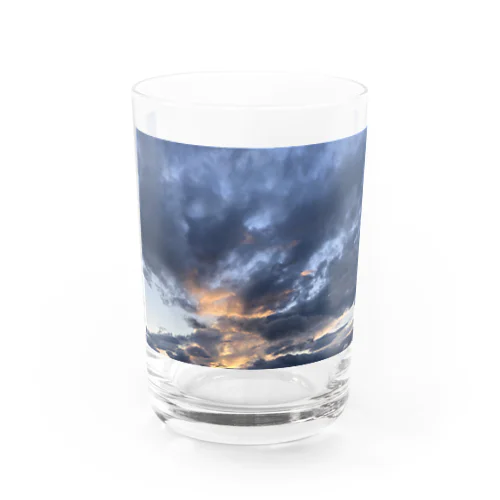 色彩 Water Glass