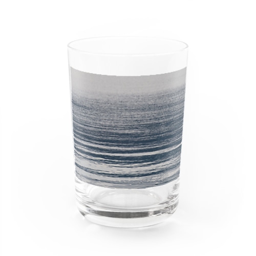 2022.3.4 海 Water Glass