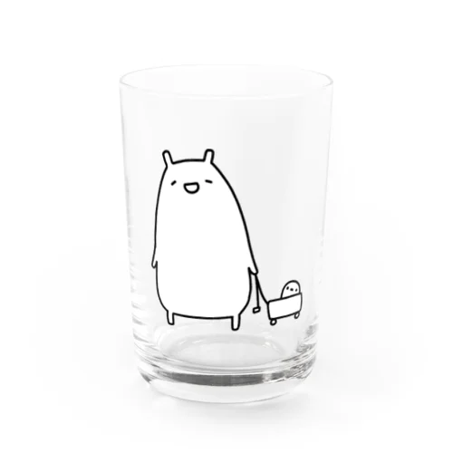 お散歩をするかわいいねこ Water Glass