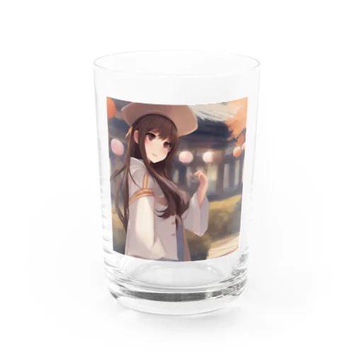 可愛らしいロングヘアの女性のグッズ Water Glass