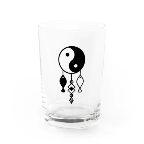 陰陽太極図と双魚 (黒色) Water Glass