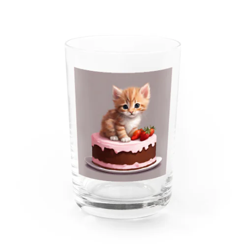 ケーキの上の仔猫ちゃん Water Glass