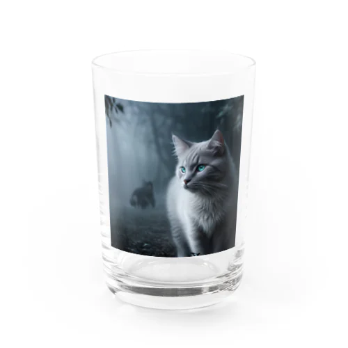 「境界を見つめる猫の眼差し」 Water Glass