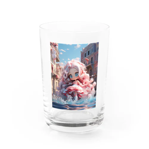 水たまりとピンクガール グラス