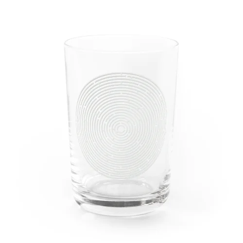 白い陰影の同心円の迷路 Water Glass