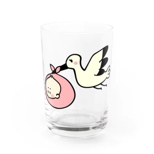 ベビーを運ぶコウノトリのイラスト Water Glass