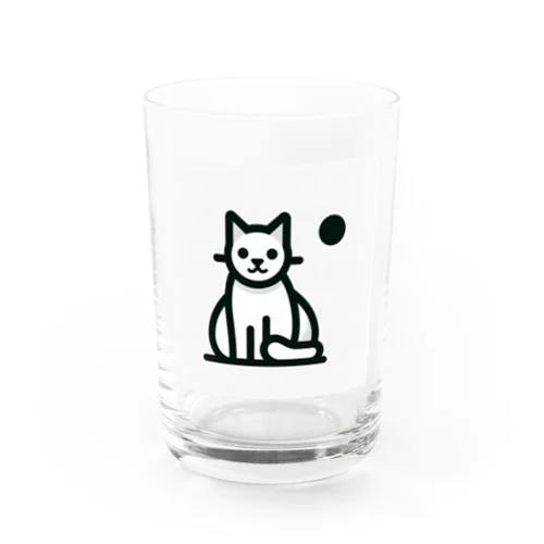 この魅力的なモノクロキャットイラストは、猫好きの皆さんにぴったりです！ Water Glass