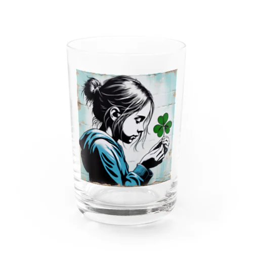 三つ葉のクローバーでさえ、祈る少女 Water Glass