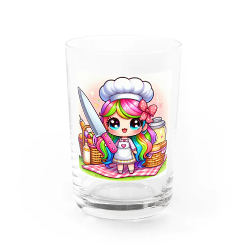 可愛い女の子が料理をしている様子が Water Glass