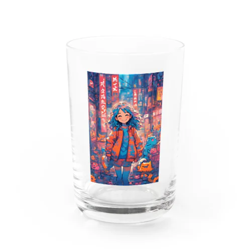 静かな通りでほほ笑む女の子 Water Glass