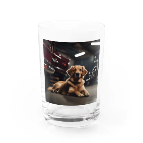 ガレージにいる犬 Water Glass