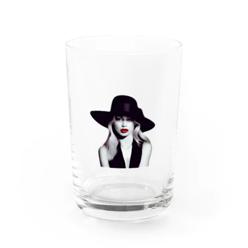 かっこいい女性にTシャツ Water Glass