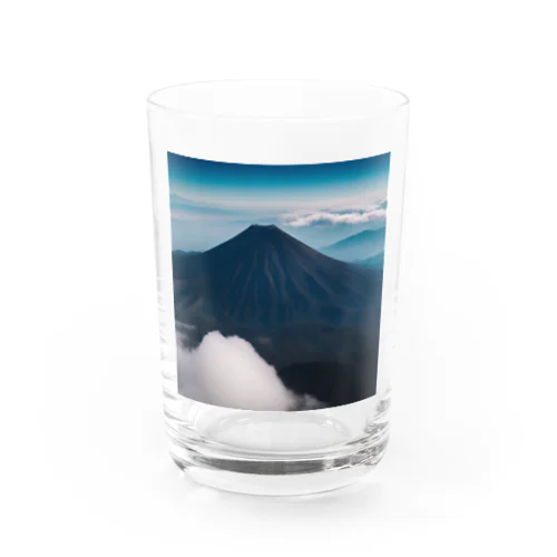 グアテマラのチチカステナンゴ火山 グラス