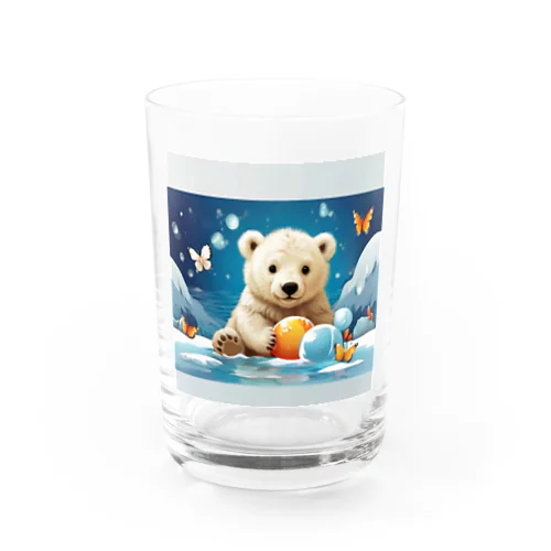 ボーるで遊んでいる白くま Water Glass