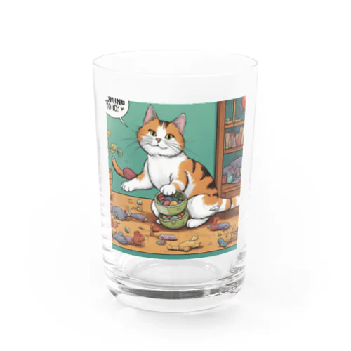 遊んでるにゃんこ Water Glass