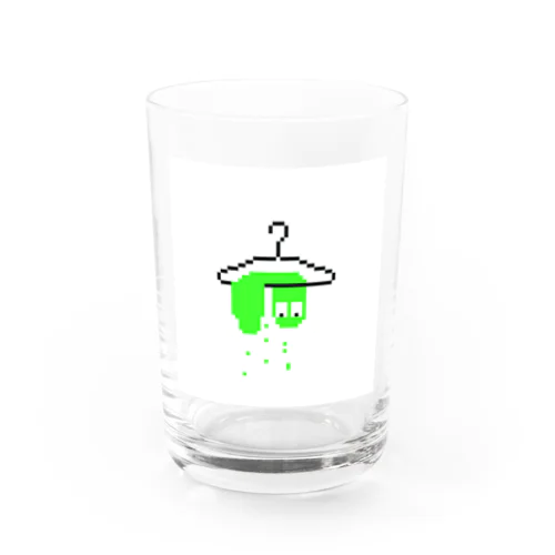 ハンガーにかかった緑スライム Water Glass