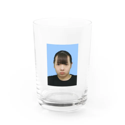 南条の証明写真 Water Glass