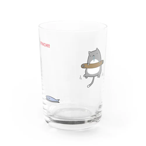 磔の刑の最中に魚を見つけた猫 Water Glass