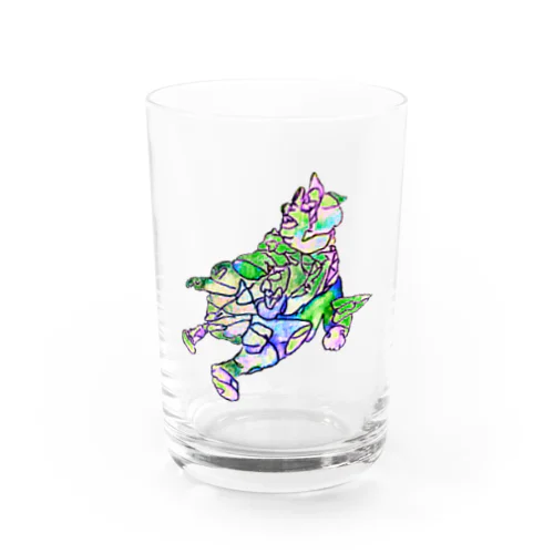 収納力の高い服が好き Water Glass